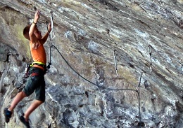 10-year-old boy climbing again broke rekkord