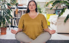 Как медитация может помочь в похудении