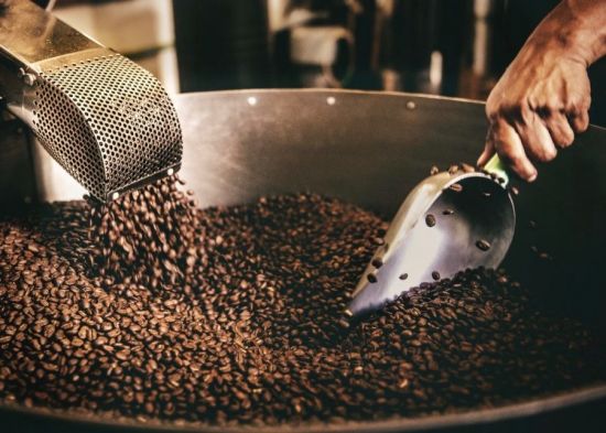 coffee roasters Tim Mossholder via Unsplash 900x643 1313e