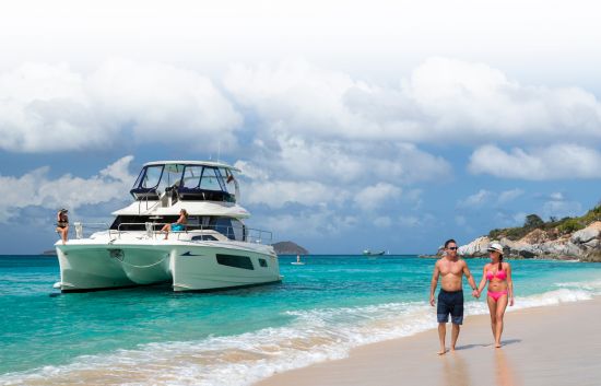 vacations glamour background web 04172017 b63d4