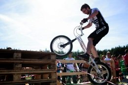 Competitions bike trial held regardless of the weather