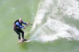 kite surfing was held on one of the roads of the county of Surrey
